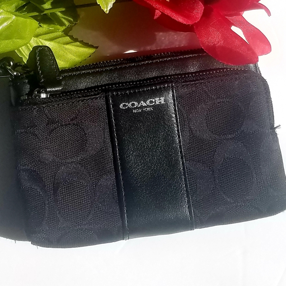COACH WALLET.